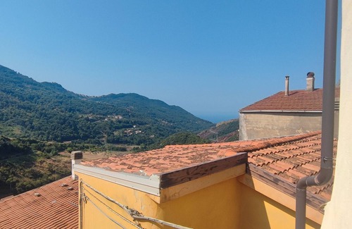 Sangineto Apartment | Maisonette – authentic village, sea view