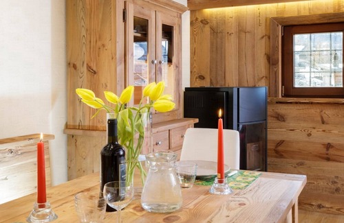 Singlin Apartment | Maisonette Grené is a romantic mountain style apartment outside the Valtournenche village
