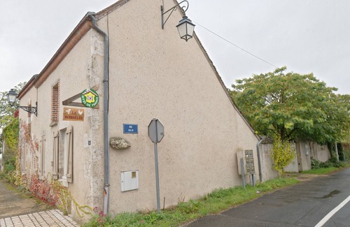 Saint-Dye-sur-Loire House | Maisonnette de La Boisselée