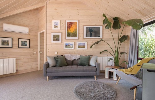 Nelson House | Maitai Magic - Nelson Holiday Home