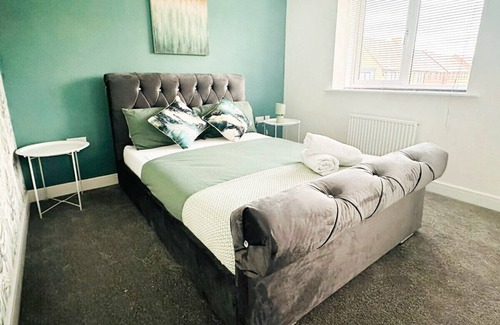 Willesborough House | Maize Stylish 3 Bedroom House