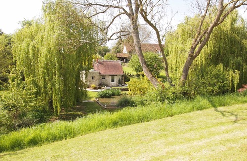 Maizet House | Maizet: house in the valley
