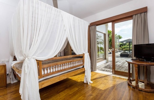 Taman Griya Villa | Majestic 6BR Villa Located In Jimbaran - W/HUGE Swimming Pool!