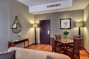 Al Mankhool Hotel | Majestic City Retreat Hotel