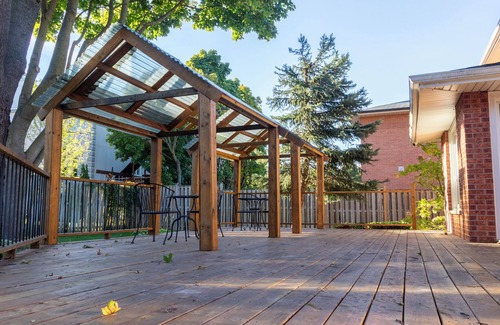 Mississauga House | Majestic Mansion with Bar & Entertainment Space