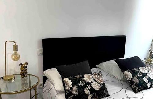 Puvis De Chavannes - Le Lycee Apartment | Majestic Suite - Triangle d'Or