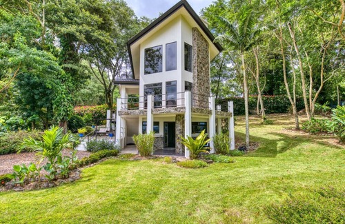 Tronadora Apartment | Majestic Views - King Suite, Gated Community