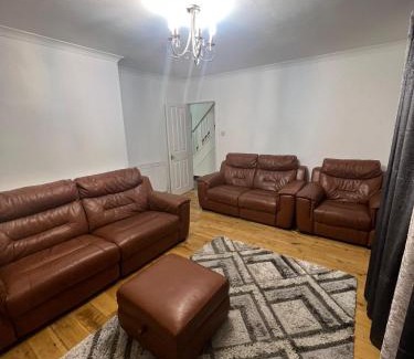 Abbey Wood Apartment | Make a house a home
