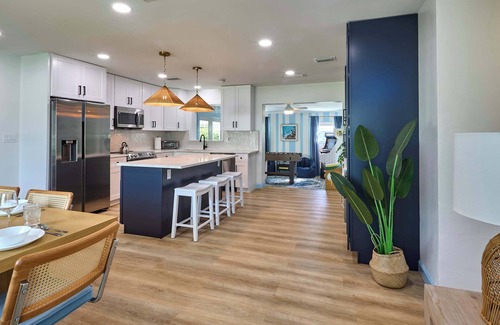 Florida North Atlantic Coast House | Make Waves in PBG, dip pool, game room, fire pit