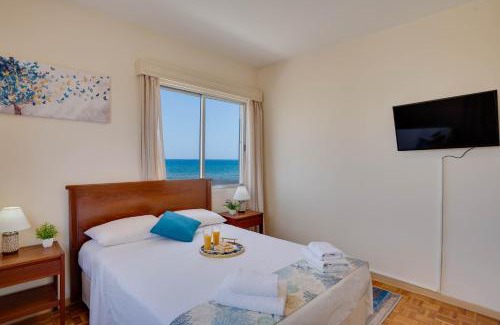 Larnaca Apartment | Makenzy Sandy Beachfront Paradise