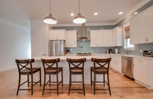 Sunnyside House | Making Memories at Carillon Beach! Short walk to beach! A perfect family getaway