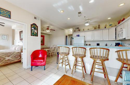 Hatteras House | Making Memories 807 #104DS-H