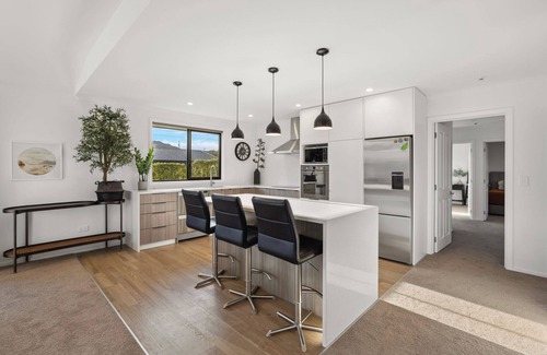 Wanaka House | Mako Haven - Wanaka Mountain Outlook