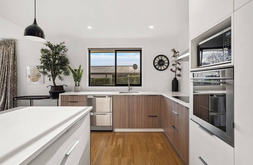 Wanaka House | Mako Haven - Wanaka Mountain Outlook