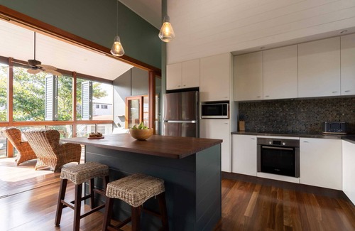 Dicky Beach House | Malakai Beach House at Dicky Beach
