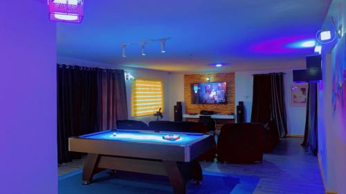 Ikeja Apartment | Maleek's Apartment, Ikeja "Cozy & Affordable Shared 2-Bedroom Shortlet in a Quiet Lagos Neighborhood