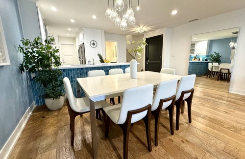 Eastern Malibu House | Malibu Luxury Beachfront Gallery + Private Beach Access