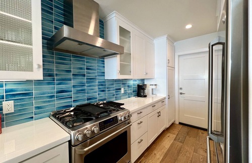Eastern Malibu House | Malibu Luxury Beachfront Gallery + Private Beach Access