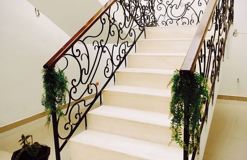 Cali Apartment | Maljut House & Coffee - Elegance and Comfort West of the City.