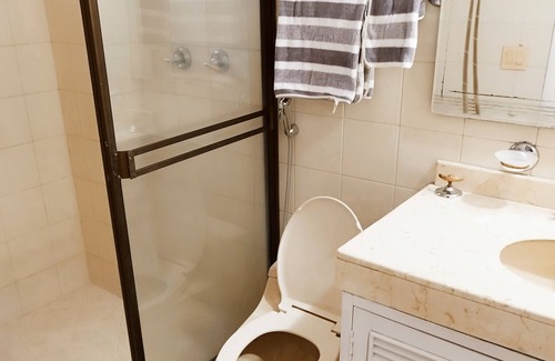 Cali Apartment | Maljut House & Coffee - Elegance and Comfort West of the City.
