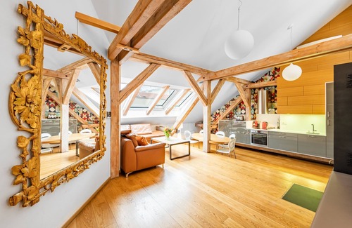 Mala Strana Apartment | Malostranska Residence