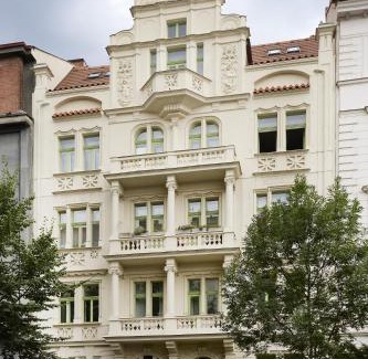 Bubenec Apartment | Mama's apartment in Letna