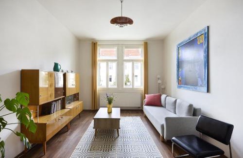 Bubenec Apartment | Mama's apartment in Letna