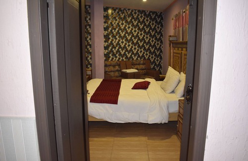 Islamabad Hotel | Manama Hotel