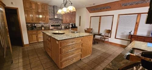 Manchester House | Manchester Georgia Mountain estate with 10000 sqft panoramic views - 13 bedrooms, theater, pool table, event room and multiple gathering areas - Sleeps 30