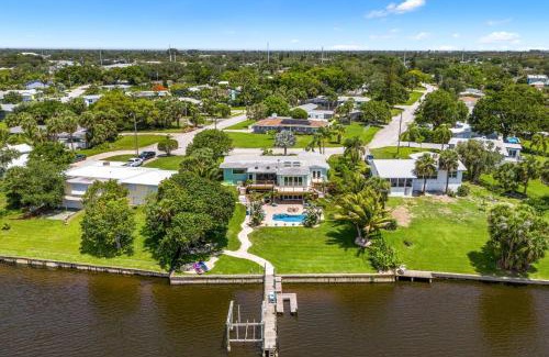 Tropic House | Mango Shores