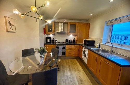 Cambridge Apartment | Mango Tree Apartment