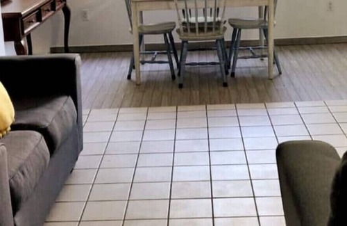 Providenciales Apartment | Manisa 2BR - Pool and Tennis. Family Friendly, Close to beach, Central and Quiet