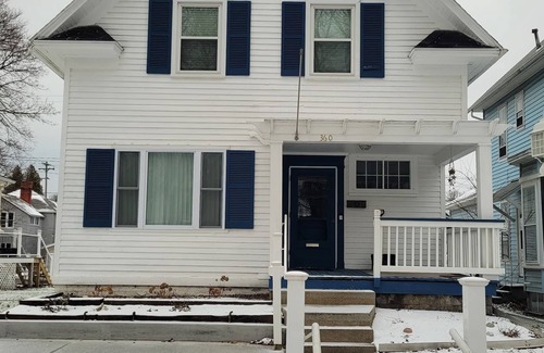 Manistee House | Manistee House-Great Location, close to downtown and the beach