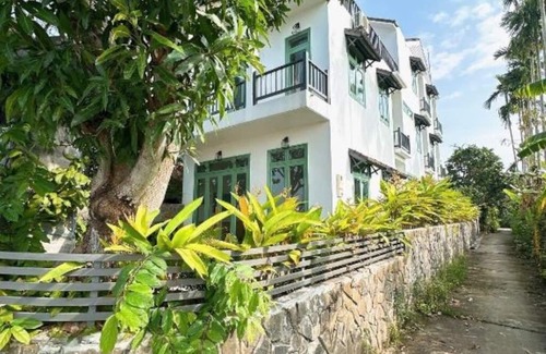 Hoi An City Centre Hotel | Manling Retreat Hoi An : Twin Room with Balcony