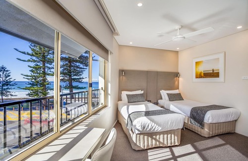 Manly Hotel | Manly Paradise Motel & Apartments