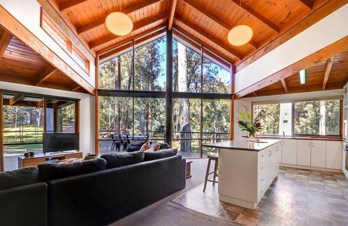 Merrijig House | Manna Gum