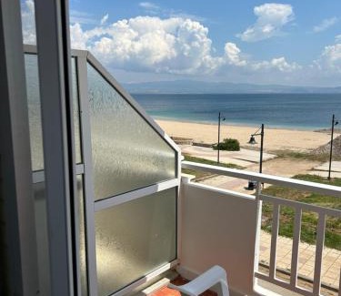 Nea Potidaia Apartment | Manolis House
