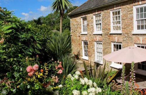 Dartmouth House | Manor Farmhouse