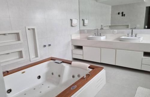 Sao Roque House | Mansão Casa Blanca em São Roque c/5 vagas garagem