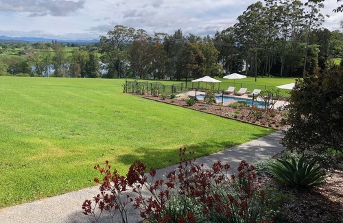 Tinonee Cabin | Mansfield on the Manning Banksia Cabin 1 - self contained riverfront cabin