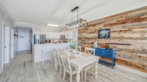 West Panama City Beach House | Manta Ray Villa by AvantStay Gulf Front 2 Pools
