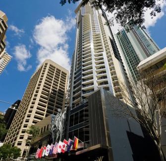 Brisbane Central Business District Apartment | Mantra on Mary