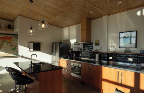Careys Bay House | Manu Heights - Tranquil Luxury, Views & Privacy.