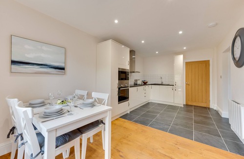 Ashford House | Maple Cottage - Two Bedroom House, Sleeps 4