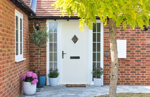 Ashford House | Maple Cottage - Two Bedroom House, Sleeps 4