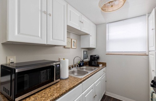 Maple Heights Apartment | Maple Heights Gem Libby Unit 1