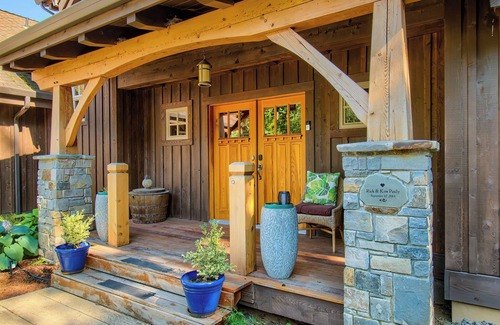 Stevenson House | Maple Hill Lodge, Stevenson, WA Retreat, Hot Tub, AC, near recreation!