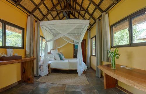 Livingstone Cabin | Maramba River Lodge