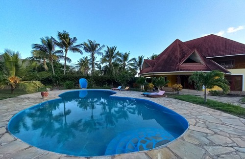 Kwale Villa | Maranda Cool Breeze Villa - 2minutes to the beach