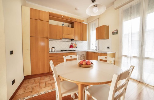 Maranello Apartment | Maranello Lodge & Motors 2 Km from Maranello (Mo) - CIN: IT036019C2QTEPQQW4